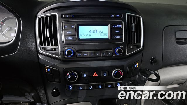 Hyundai Starex 2017 — photo 14
