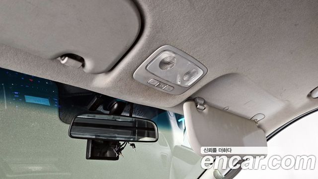 Hyundai Starex 2017 — photo 18