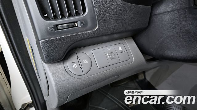 Hyundai Starex 2017 — photo 20