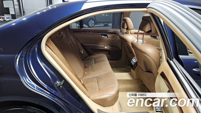 Mercedes-Benz S-Class 2008 — photo 11