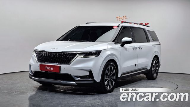 Kia Canival 2021 — photo 1
