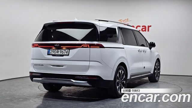 Kia Canival 2021 — photo 2