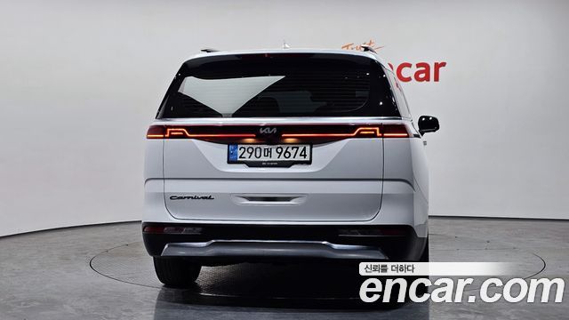 Kia Canival 2021 — photo 4