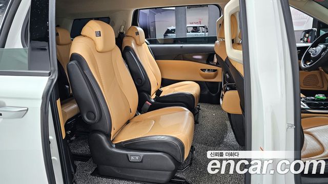 Kia Canival 2021 — photo 12