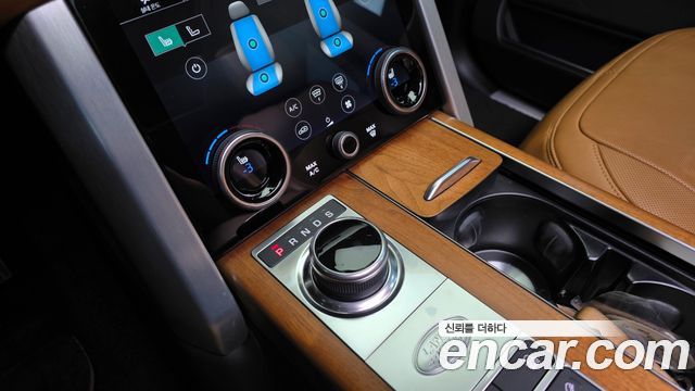 Land Rover Range Rover 2021 — photo 9