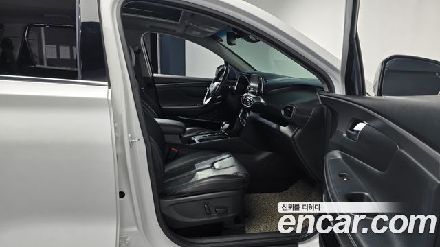 Hyundai Santafe 2019 — photo 11