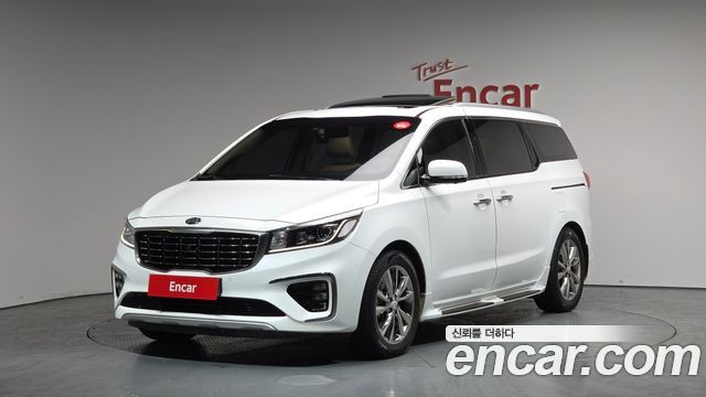 Kia Canival 2020 — photo 1