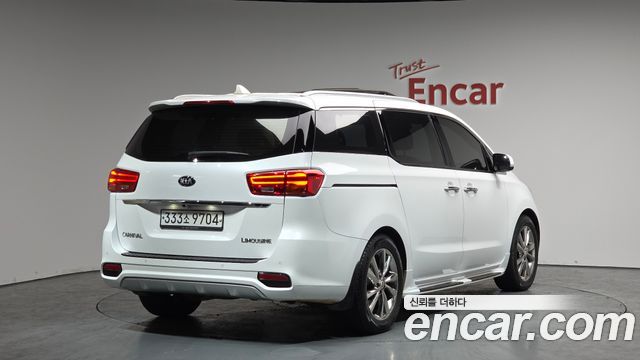 Kia Canival 2020 — photo 2