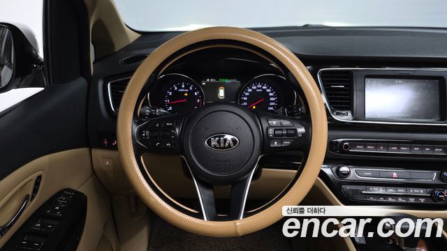 Kia Canival 2020 — photo 13
