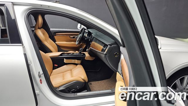Volvo S90 2019 — photo 11