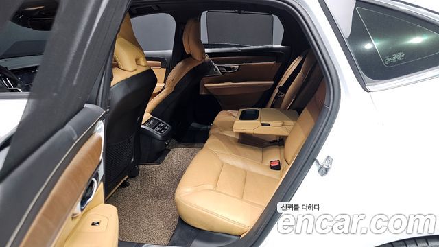 Volvo S90 2019 — photo 12