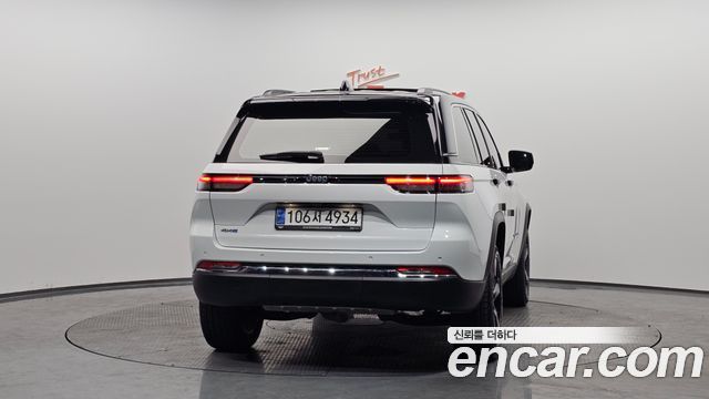 Jeep Cherokee 2023 — photo 4