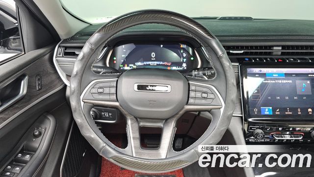 Jeep Cherokee 2023 — photo 13