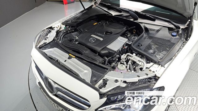 Mercedes-Benz C-Class 2018 — photo 6