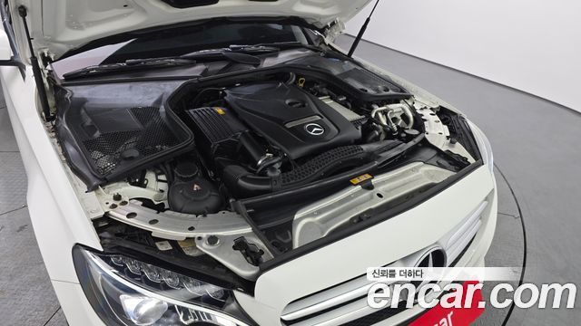 Mercedes-Benz C-Class 2018 — photo 6