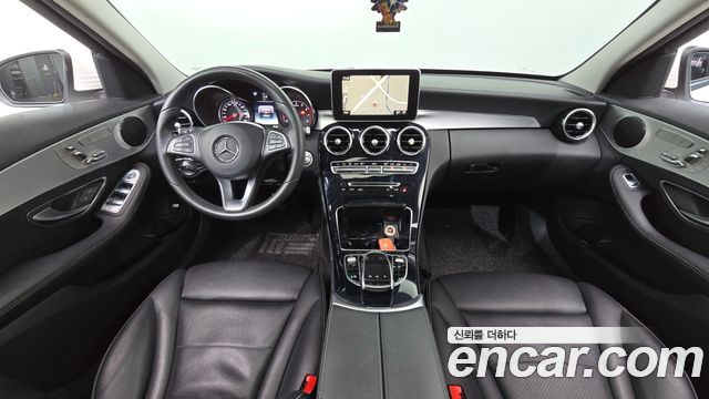Mercedes-Benz C-Class 2018 — photo 7