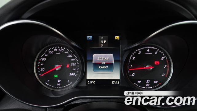 Mercedes-Benz C-Class 2018 — photo 8