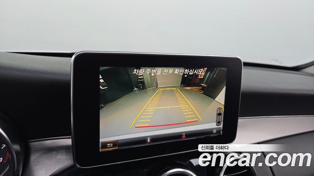 Mercedes-Benz C-Class 2018 — photo 15