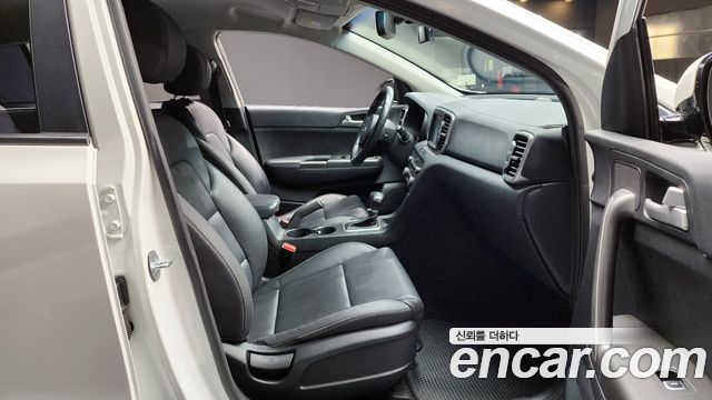 Kia Sportage 2018 — photo 10