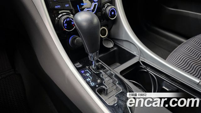 Hyundai Sonata 2010 — photo 9