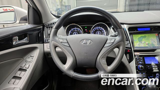 Hyundai Sonata 2010 — photo 13