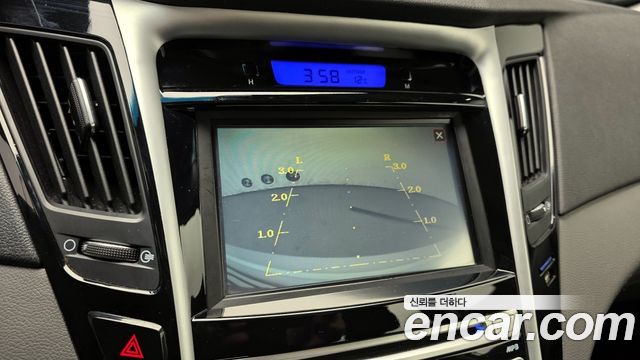 Hyundai Sonata 2010 — photo 15
