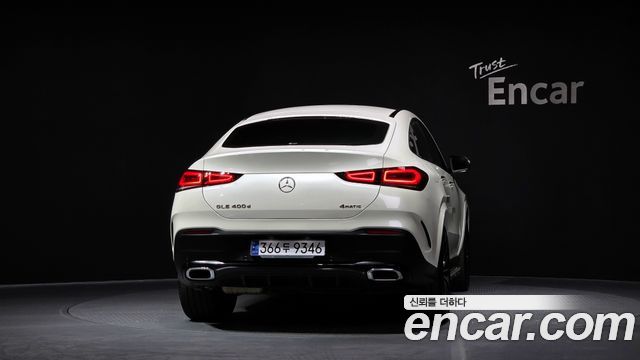 Mercedes-Benz GLE-Class 2022 — photo 4