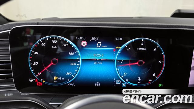 Mercedes-Benz GLE-Class 2022 — photo 8