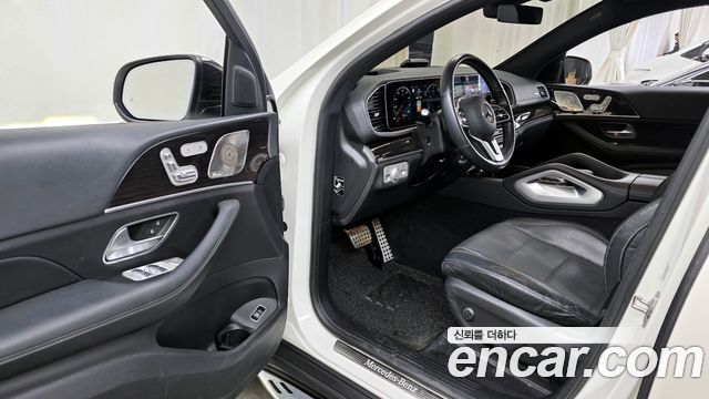 Mercedes-Benz GLE-Class 2022 — photo 10