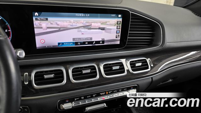 Mercedes-Benz GLE-Class 2022 — photo 14