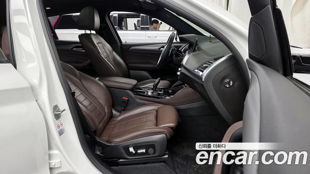 BMW X4 2021 — photo 11
