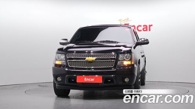 Chevrolet Surburban 2013 — photo 3
