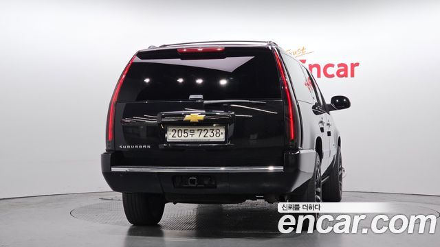 Chevrolet Surburban 2013 — photo 4
