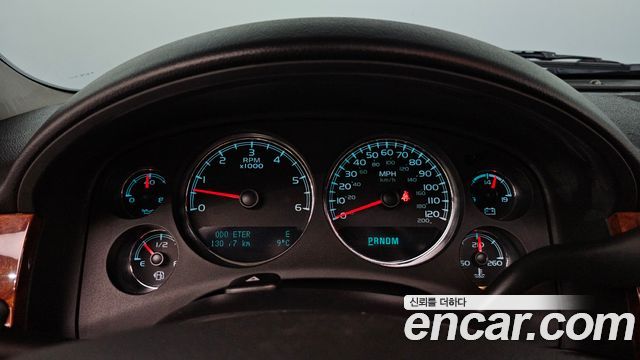 Chevrolet Surburban 2013 — photo 8