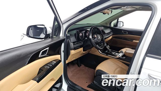 Kia Canival 2021 — photo 10