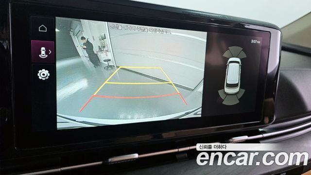 Kia Canival 2021 — photo 17