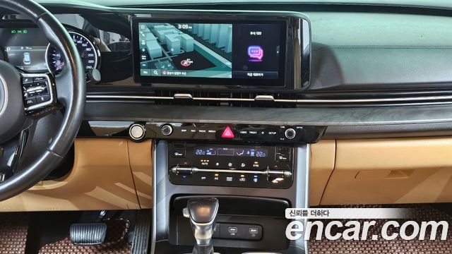 Kia Canival 2021 — photo 20