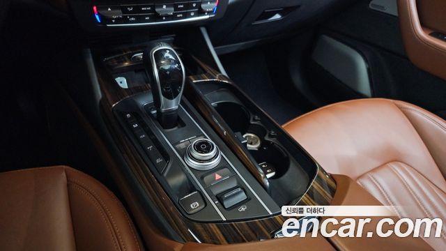 Maserati Levante 2017 — photo 9