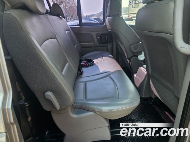Hyundai Starex 2018 — photo 11