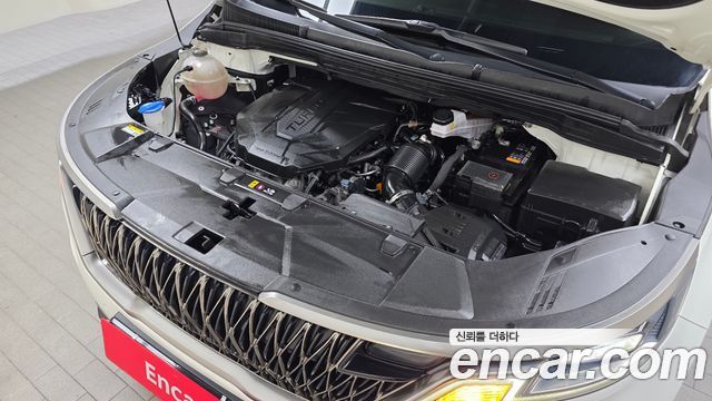 Kia Canival 2023 — photo 6