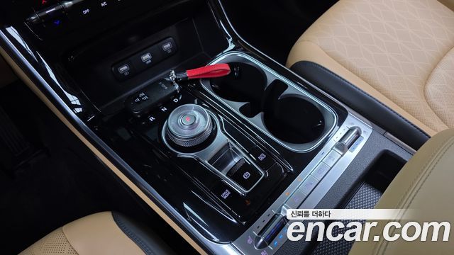 Kia Canival 2023 — photo 9