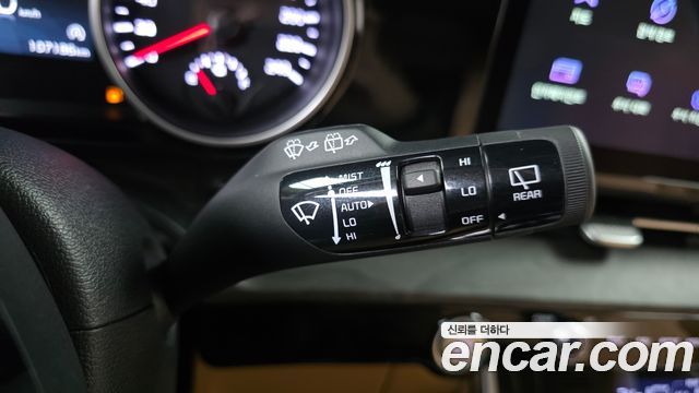 Kia Canival 2023 — photo 18