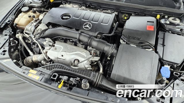 Mercedes-Benz A-Class 2019 — photo 6