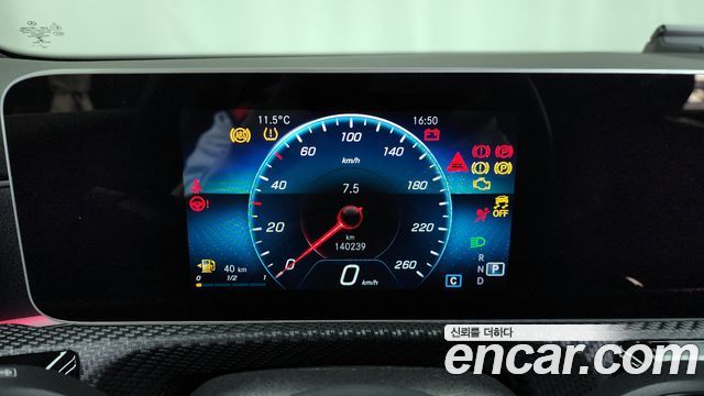 Mercedes-Benz A-Class 2019 — photo 8