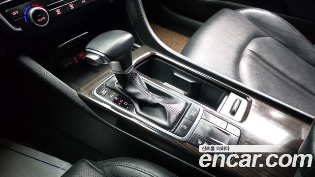 Kia K5 2016 — photo 9