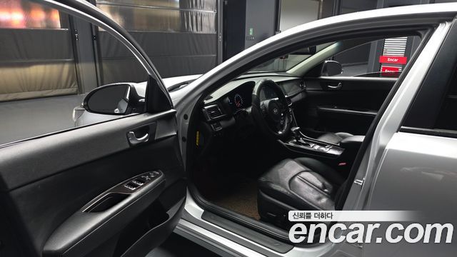 Kia K5 2016 — photo 10
