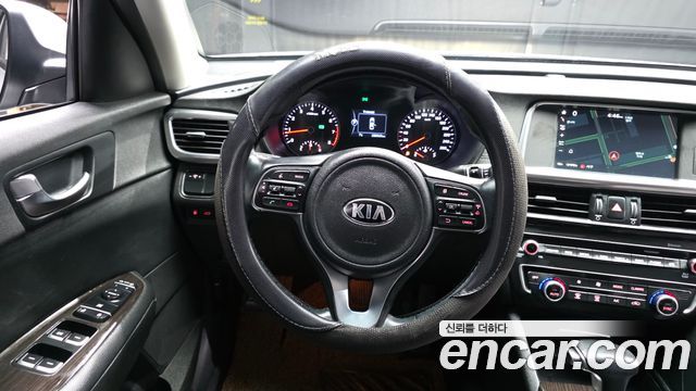 Kia K5 2016 — photo 13