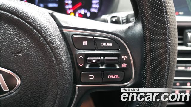 Kia K5 2016 — photo 18