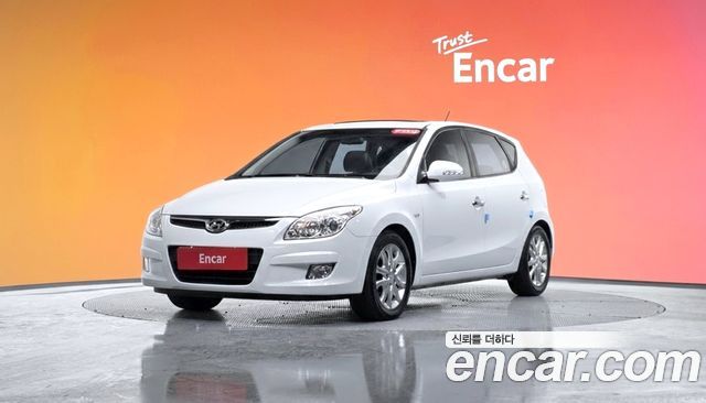 Hyundai i30 2009 — photo 1