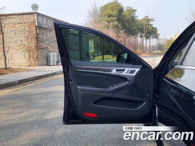 Genesis G80 2017 — photo 11